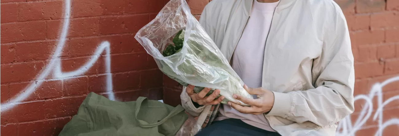 Plastic recycling brings health benefits and raises awareness for a sustainable future. Plastic recycling brings health benefits and raises awareness for a sustainable future.