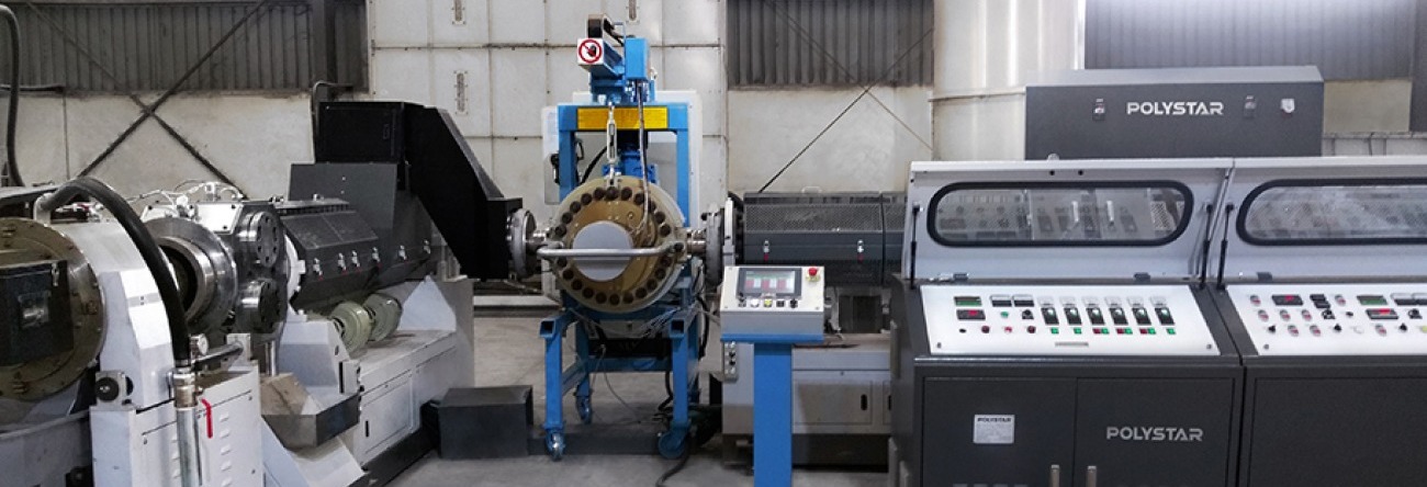 Máquina Recicladora POLYSTAR con filtros de terceros operando en USA
