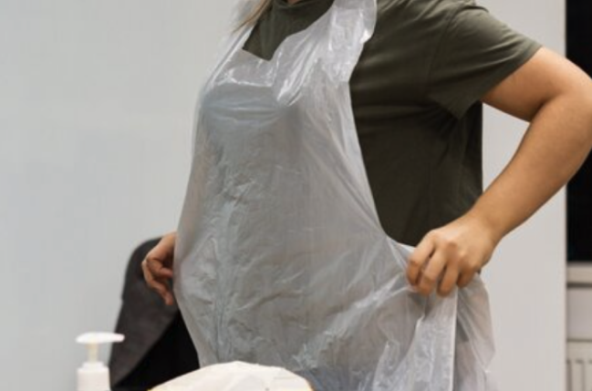 disposable aprons can be made from PE plastic films