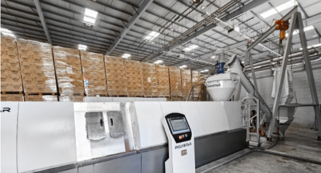 hopper feeding plastic recycling machine in Saudi Arabia