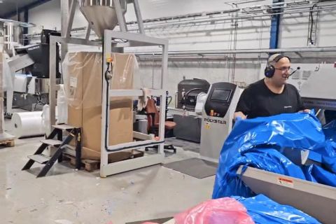 瑞典安裝兩套回收機並新增吹袋機打造循環生產