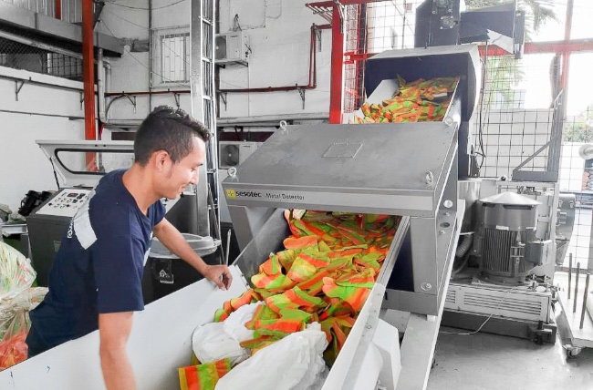 Plastic packaging waste two stage recycling machine in Ecuador 
