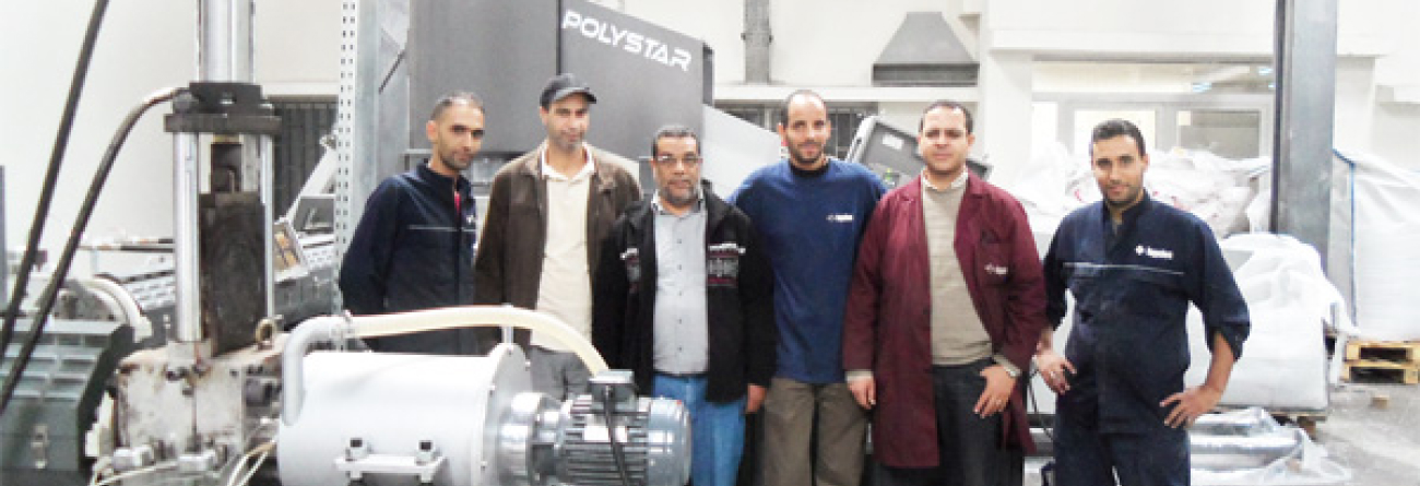 摩洛哥市場安裝射出成型廢料回收機